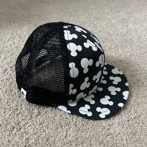 Black & White Mouse George Hats Trucker Hat | Size Child